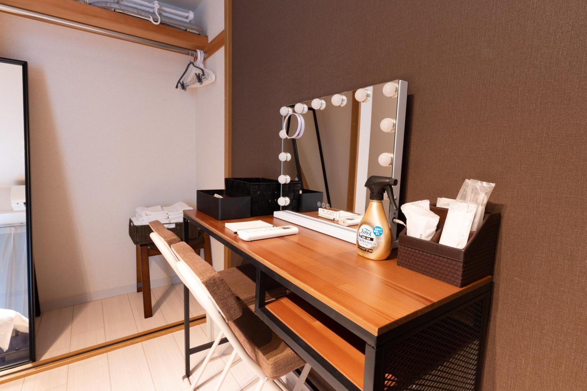 Apartment コンフィデンスロン201 Osaka